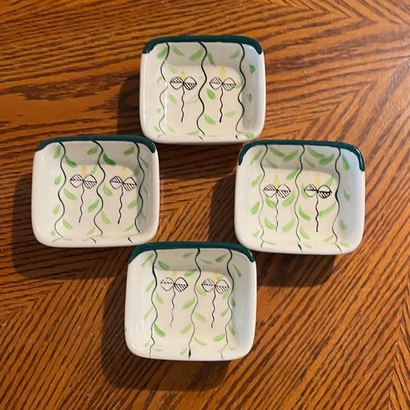 4 piece this & that bowls, 4” x 3 1/2”, breakable - Picture 1 of 4